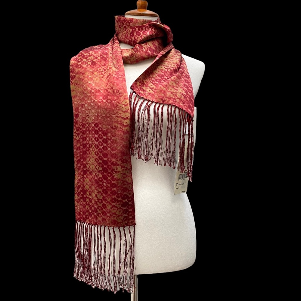 Rare Louis Feraud Scarf Deep Red with Fringe 100% Silk NWT Vintage - Picture 2 of 15